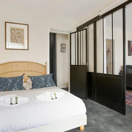 Regina - Welkeys 比亚里茨